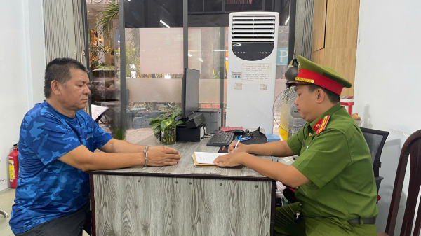 Bắt giữ 2 đối tượng côn đồ, cố ý gây thương tích sau va chạm giao thông -1
