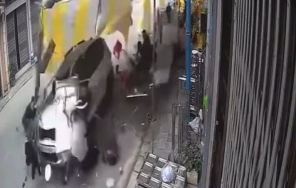 Chánh thanh tra huyện có nồng độ cồn đâm ô tô vào đám tang -0