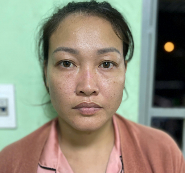 Bắt giữ người phụ nữ đánh nhân viên gác chắn tàu hỏa -0