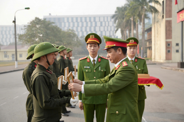 Hơn 300 học viên văn bằng 2 các học viện, trường CAND hoàn thành huấn luyện đầu khoá -0