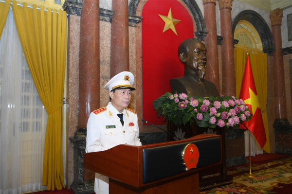 Deputy Minister of Public Security Le Quoc Hung promoted to Senior Lieutenant General -0