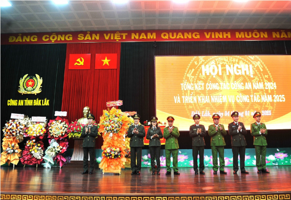 Giữ vững an ninh trật tự để đưa Đắk Lắk phát triển thành tỉnh trọng điểm vùng Tây Nguyên -0