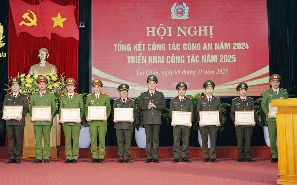 Tổng kết năm 2024: Công an Lai Châu tiếp tục khẳng định vị thế tiên phong -0