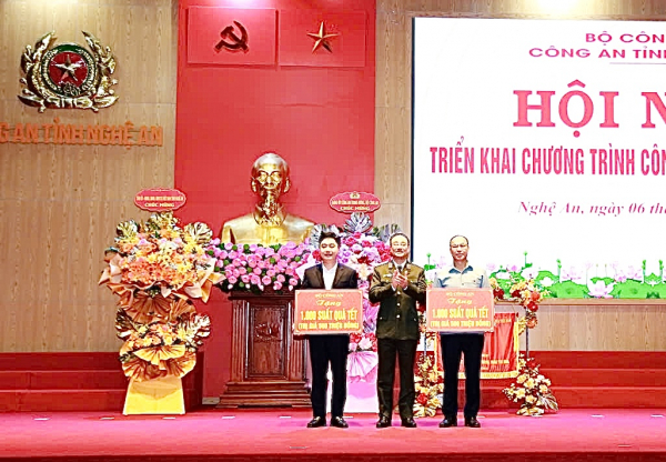 Công an Nghệ An: Phát huy truyền thống, tiếp tục nỗ lực vì bình yên trên quê hương Bác Hồ -0