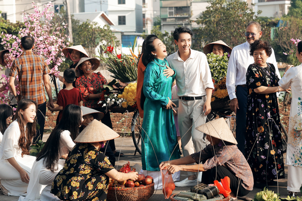 Không khí Tết Việt đậm nét trong “Rộn ràng xuân đến” -0