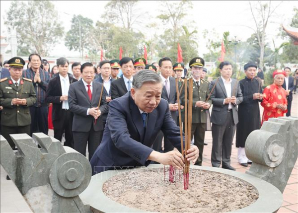 Tổng Bí thư Tô Lâm thăm và chúc Tết Đảng bộ, chính quyền và nhân dân tỉnh Hưng Yên -0