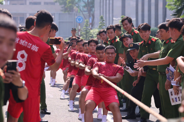 Xuân chiến sĩ - Ấm tình đồng đội năm 2025 hoành tráng và nhân văn -1