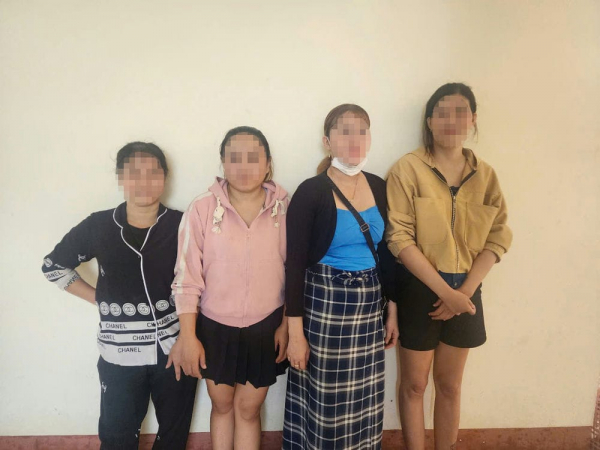 Chủ nhà nghỉ và quán cà phê phối hợp điều gái bán dâm -0