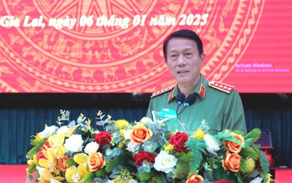 Minister Luong Tam Quang works with Gia Lai Provincial Police Department -0