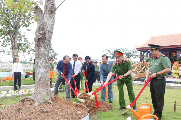 Khánh thành công trình Trụ sở làm việc Công an tỉnh An Giang -0