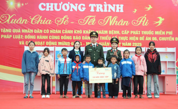 Đầm ấm chương trình “Xuân chia sẻ - Tết nhân ái” -0