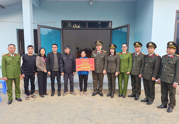 Khánh thành và bàn giao nhà ở cho người dân bị thiệt hại bởi cơn bão số 3 -0