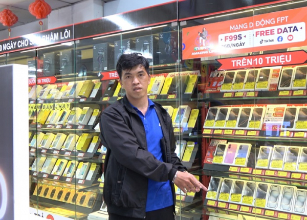 Truy bắt đối tượng trộm 17 điện thoại Iphone trị giá nửa tỷ đồng -0