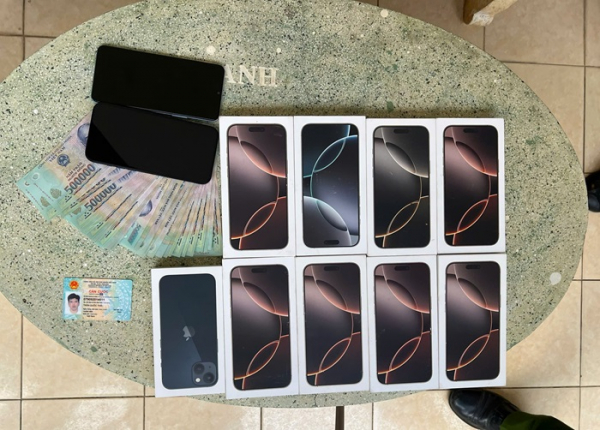 Truy bắt đối tượng trộm 17 điện thoại Iphone trị giá nửa tỷ đồng -0