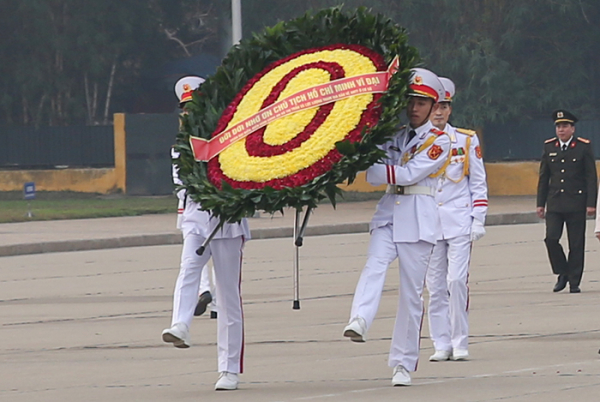 , Đoàn đại biểu Công an xã, thị trấn tiêu biểu vào Lăng viếng Chủ tịch Hồ Chí Minh -0