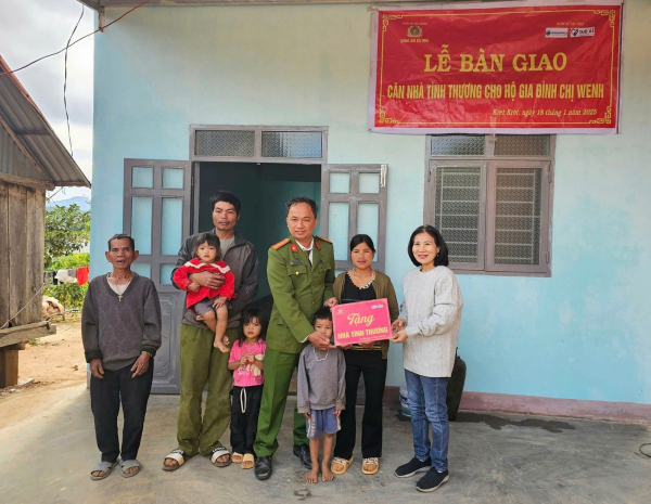 Đem Xuân yêu thương đến với bà con dân tộc Bahnar -0