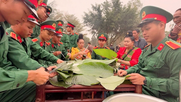 Rộn ràng sắc xuân, thắm tình đoàn kết với “Bánh chưng xanh - Tết vì người nghèo” năm 2025 -0