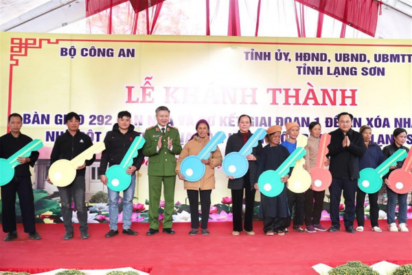 MPS reviews the elimination of temporary and dilapidated houses in Loc Binh, Lang Son -0