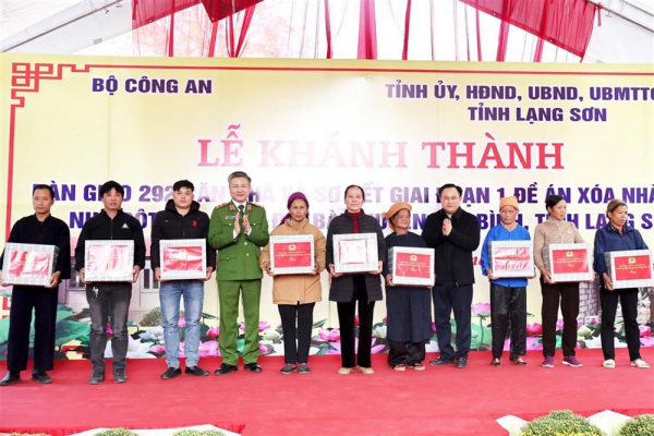 MPS reviews the elimination of temporary and dilapidated houses in Loc Binh, Lang Son -0