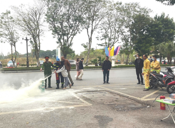 Tăng cường PCCC tại các chợ dịp Tết -0