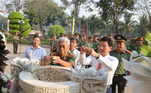 Dâng hương tri ân các Anh hùng, Liệt sĩ Ban An ninh Trung ương Cục miền Nam -0