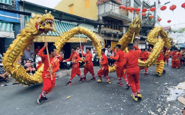 TP Hồ Chí Minh rộn ràng tiếng trống múa lân ngày mùng 1 Tết -2