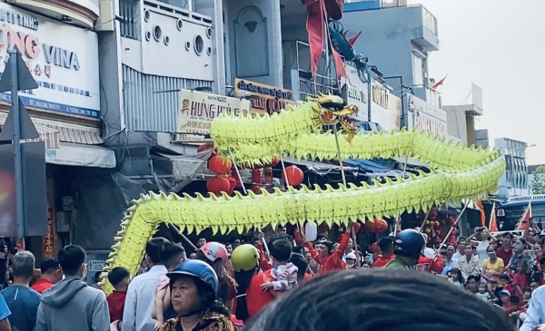 TP Hồ Chí Minh rộn ràng tiếng trống múa lân ngày mùng 1 Tết -3