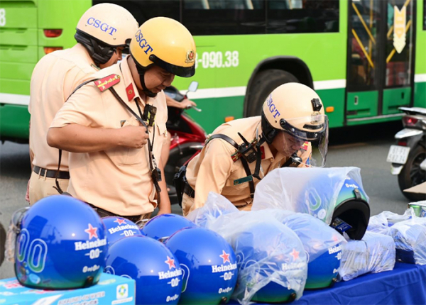 Giảm vi phạm nồng độ cồn so với cùng kỳ, tinh thần “Uống có trách nhiệm” được nâng cao rõ rệ -0