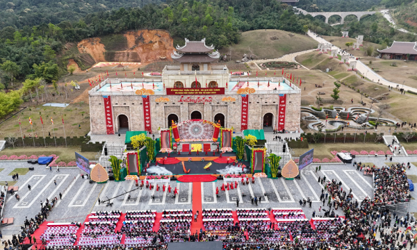 Khai mạc Tuần Văn hóa - Du lịch và khai hội xuân Tây Yên Tử 2025: Lan tỏa bản sắc văn hóa, định vị thương hiệu du lịch Bắc Giang -0