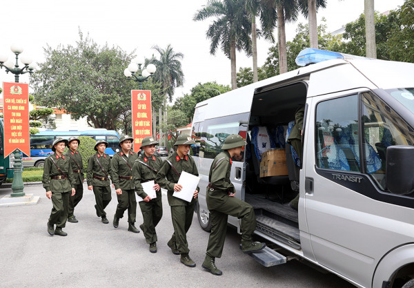 Hàng nghìn tân binh háo hức, sẵn sàng lên đường nhập ngũ -0