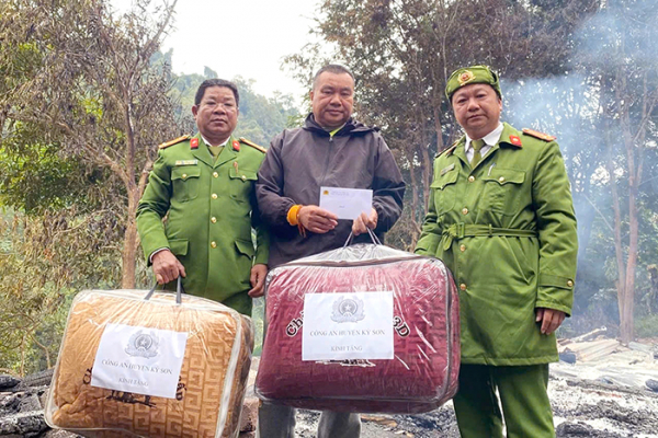 Những người  gương mẫu, tiên phong -0