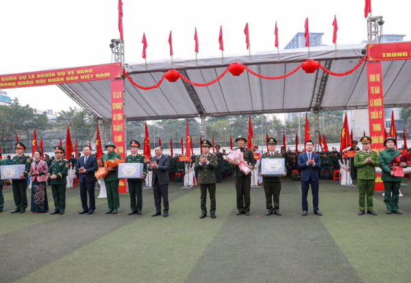 Deputy Minister Le Quoc Hung attends 2025 Military Enlistment Ceremony in Dong Da district -0