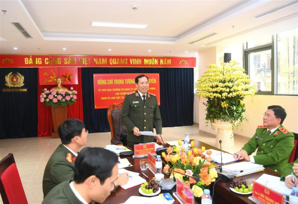  Deputy Minister Le Van Tuyen works with Police Department of Fire and Rescue -1