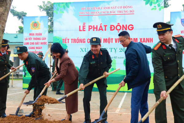 Khai giảng khoá huấn luyện 775 công dân thực hiện nghĩa vụ tham gia CAND  -0