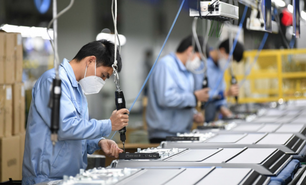 Thị trường lao động ra nước ngoài rộng mở nhưng không có “việc nhẹ lương cao” -0