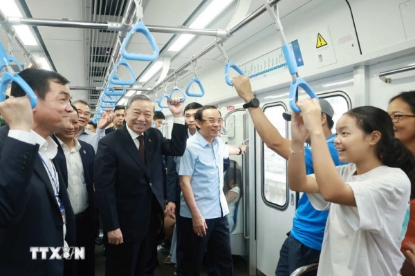 Tổng Bí thư Tô Lâm trải nghiệm thực tế Tuyến Metro Bến Thành-Suối Tiên -0