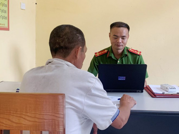 Tái diễn nạn ném đá lên tàu hỏa, dùng chướng ngại vật chặn đường ray: Phải nghiêm trị! -1