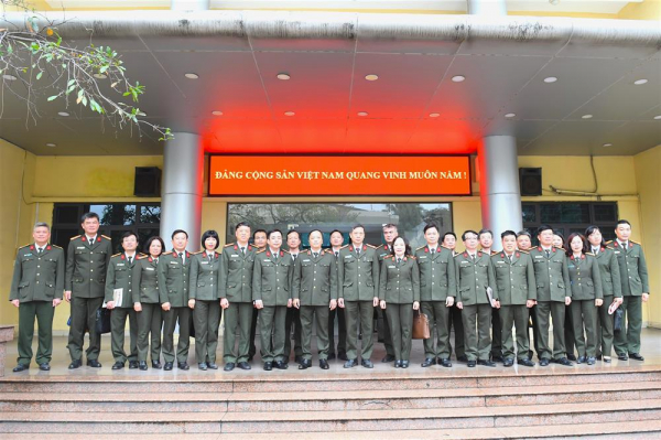 Deputy Minister Dang Hong Duc works with 19-8 Hospital -0