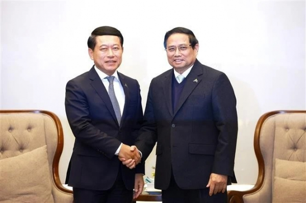 PM affirms government's resolve to soon complete cooperation projects with Laos -0
