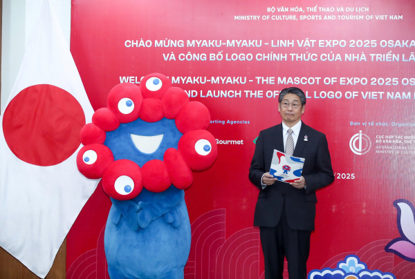 Linh vật EXPO 2025 “chu du” đến Hà Nội -0