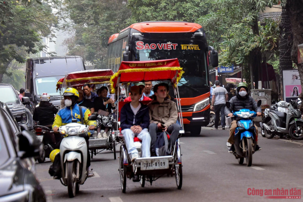 Hà Nội cấm ô tô trên 16 chỗ di chuyển vào phố cổ như nào? -0