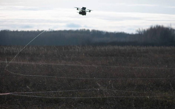 UAV cáp quang trên chiến trường Ukraine: Công nghệ thích ứng với thực tế -0