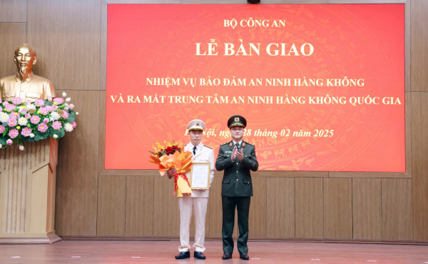 Bộ Công an cam kết triển khai công tác an ninh hàng không chặt chẽ, hiệu quả và an toàn -0