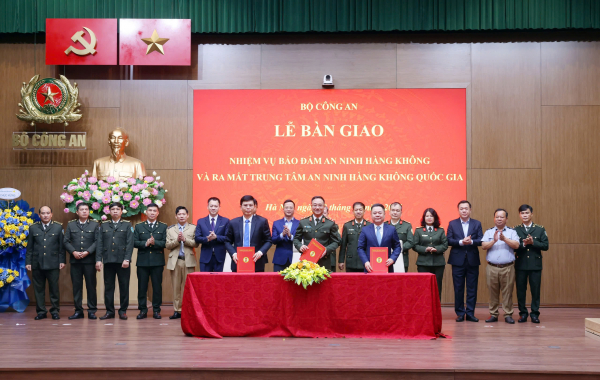 Bộ Công an cam kết triển khai công tác an ninh hàng không chặt chẽ, hiệu quả và an toàn -0
