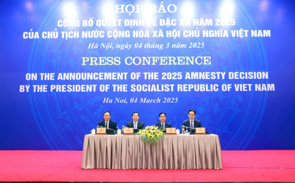 họp báo.jpg -0