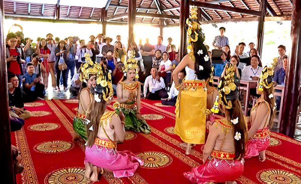 Những người “giữ lửa” trong văn hóa Khmer ở Bạc Liêu -0