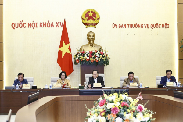 vna_potal_chu_tich_quoc_hoi_tran_thanh_man_chu_tri_hop_giao_ban_voi_cac_co_quan_cua_quoc_hoi_7886203.jpg -0