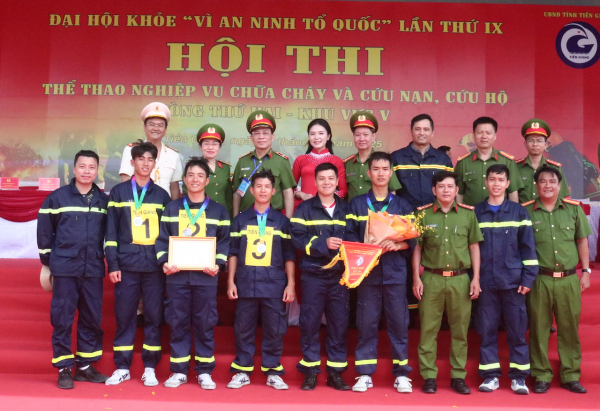 Sôi nổi hội thi thể thao nghiệp vụ chữa cháy và cứu nạn, cứu hộ tại khu vực miền Tây -0