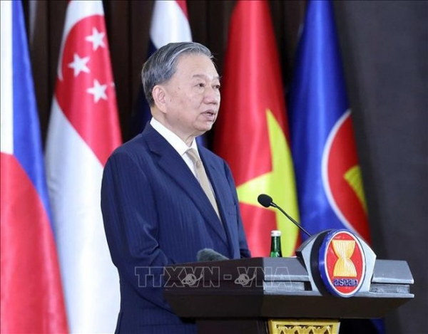 Party chief attends ceremony marking Vietnam’s 30 years of ASEAN membership -0