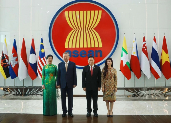 Top Vietnamese leader makes historic visit to ASEAN Secretariat -0